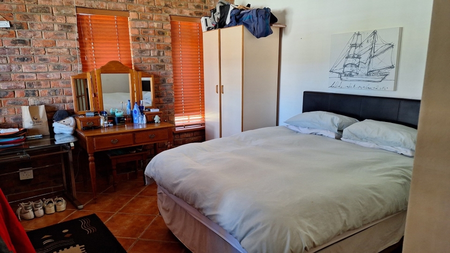 4 Bedroom Property for Sale in Bluewater Bay Eastern Cape